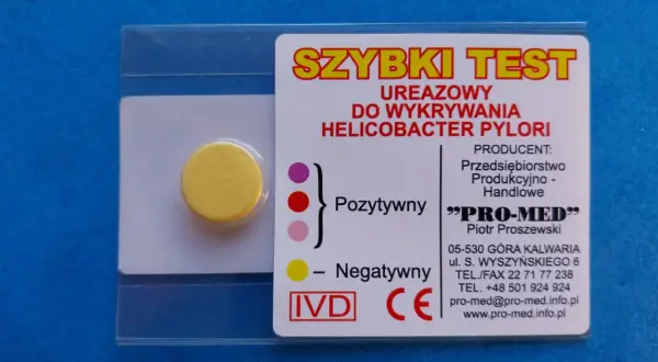 Szybki test ureazowy do wykrywania Helicobacter pylori. Pozytywny wynik to zmiana koloru na czerwony, negatywny na żółty.