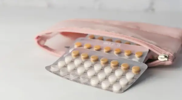 Jak postępować przy zmianie tabletek antykoncepcyjnych, aby uniknąć problemów?